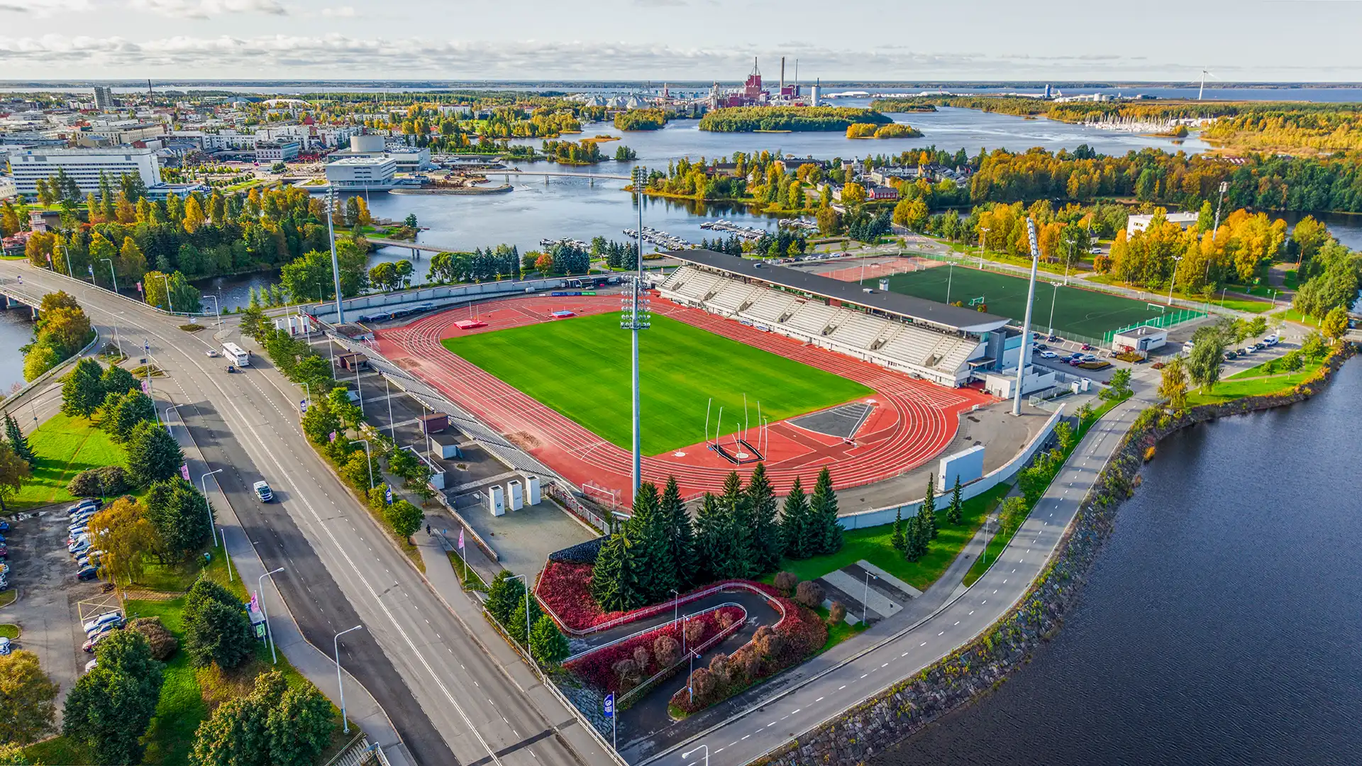 Raatin stadionin urheilukenttäalueen suunnittelu - Referenssi - Aluetaito Oy